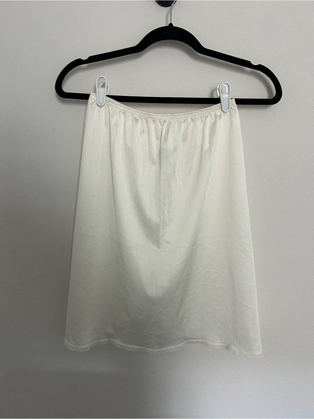 vassarette Ivory Half Slip with Lace Hem